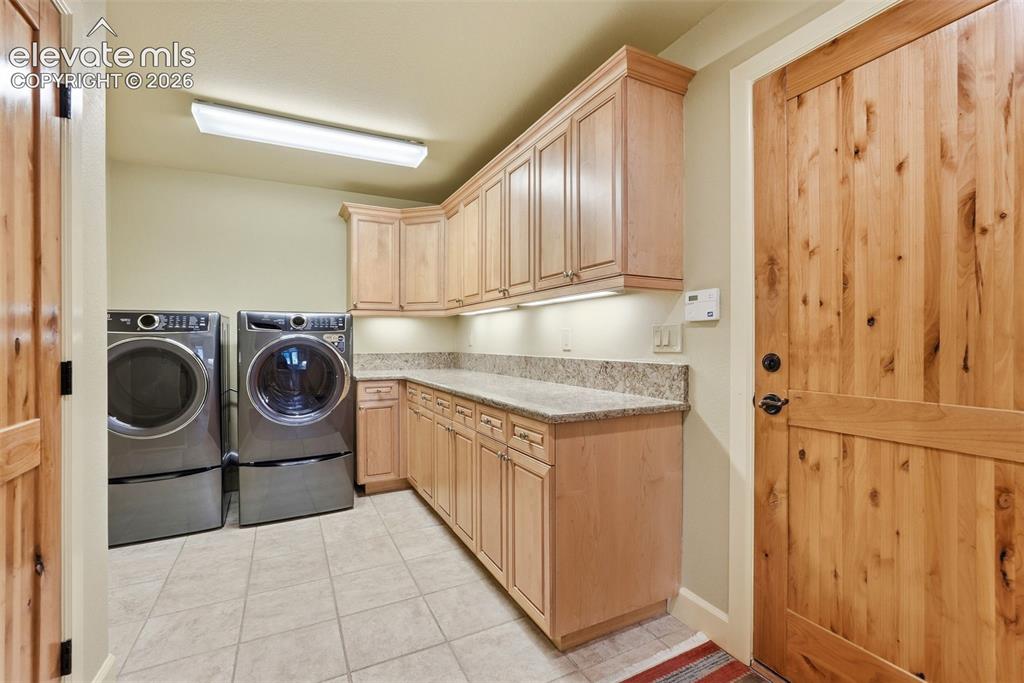 Colorado Springs, Colorado, 80906, United States, 2 Bedrooms Bedrooms, ,4 BathroomsBathrooms,Residential,Active,2052139