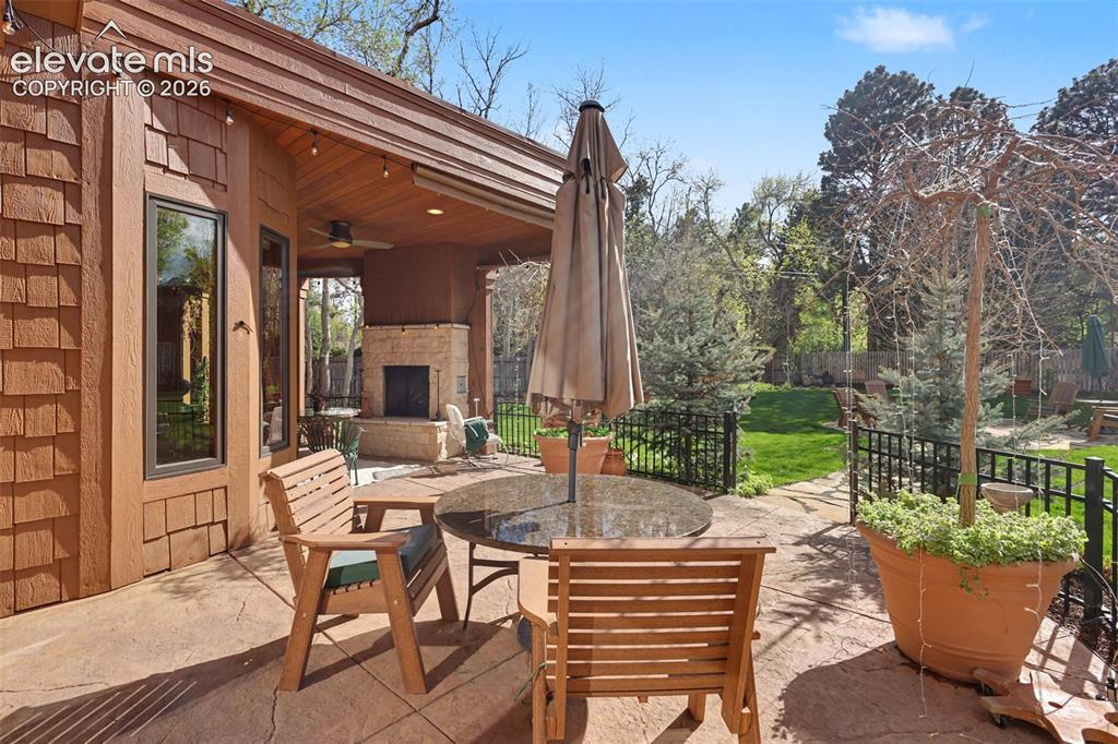 Colorado Springs, Colorado, 80906, United States, 2 Bedrooms Bedrooms, ,3 BathroomsBathrooms,Residential,Active,2045744