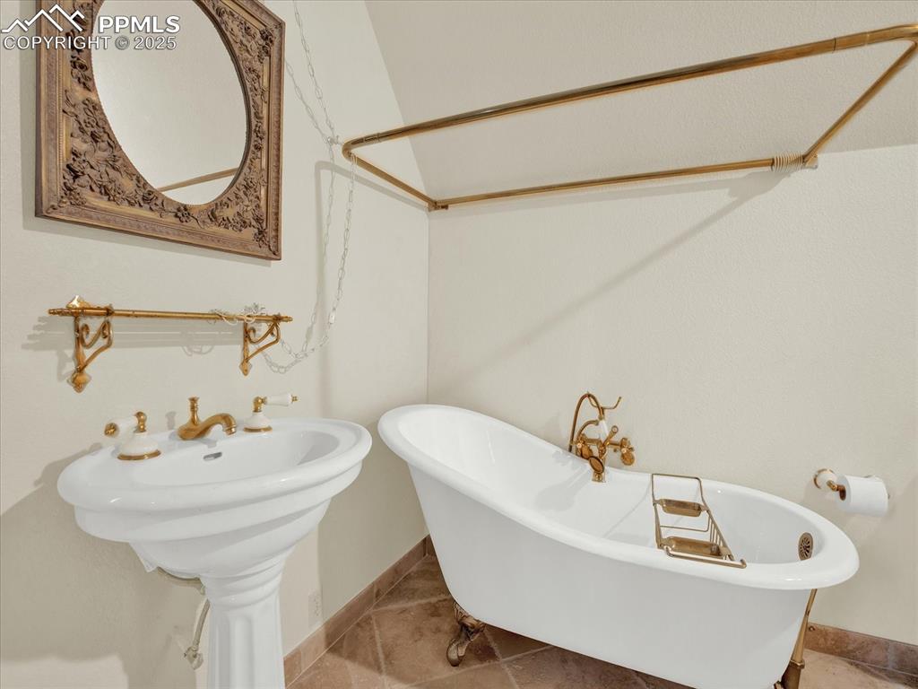 Monument, Colorado, 80132, United States, 4 Bedrooms Bedrooms, ,4 BathroomsBathrooms,Residential,Active,1992278