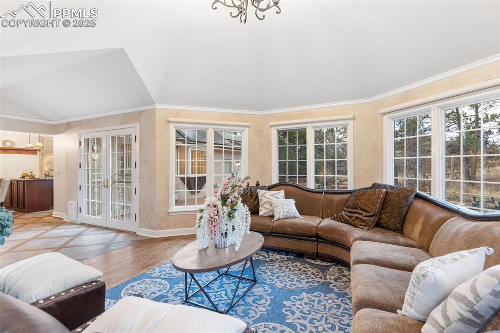 Colorado Springs, Colorado, 80906, United States, 5 Bedrooms Bedrooms, ,5 BathroomsBathrooms,Residential,Active,1998601