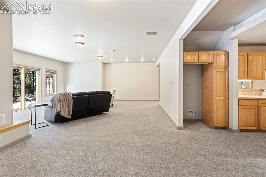 Colorado Springs, Colorado, 80908, United States, 5 Bedrooms Bedrooms, ,4 BathroomsBathrooms,Residential,Active,2008925