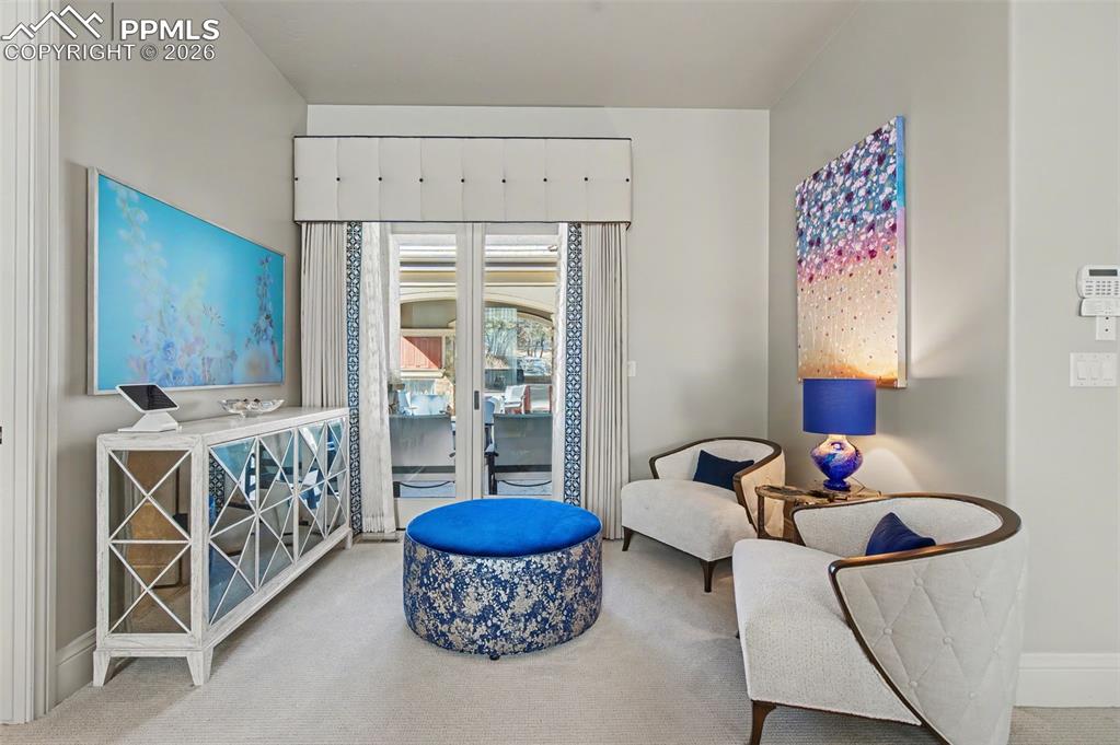 Colorado Springs, Colorado, 80906, United States, 5 Bedrooms Bedrooms, ,7 BathroomsBathrooms,Residential,Active,2017120