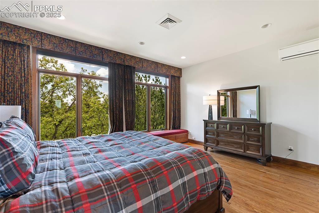 Colorado Springs, Colorado, 80906, United States, ,6 BathroomsBathrooms,Residential,Active,1823998