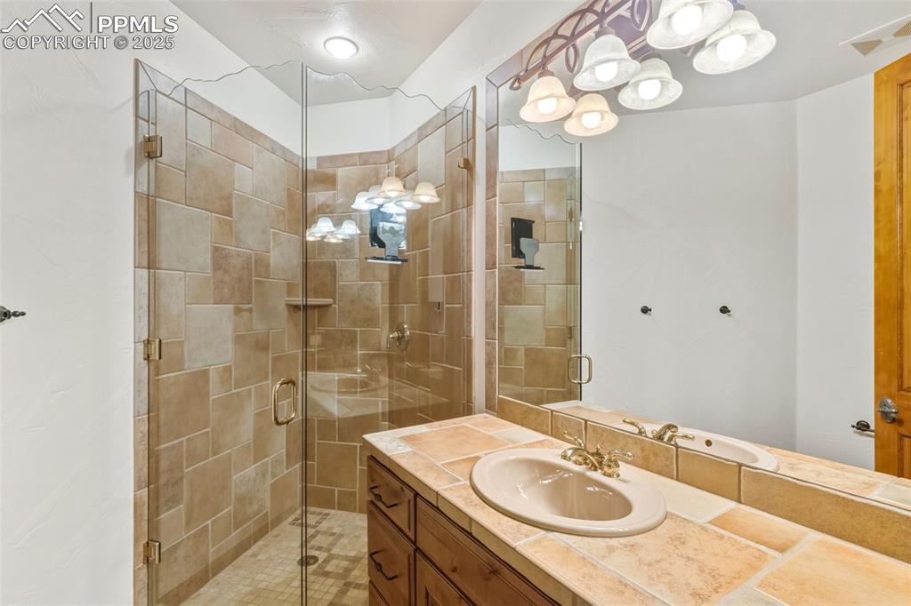 Colorado Springs, Colorado, 80906, United States, 5 Bedrooms Bedrooms, ,8 BathroomsBathrooms,Residential,Active,1992319