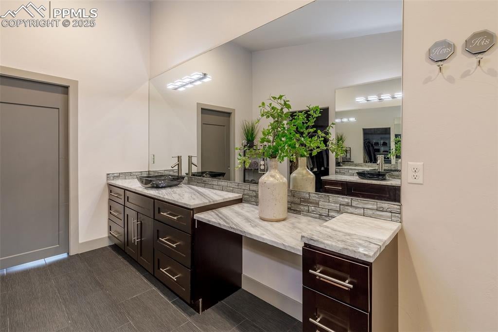 Manitou Springs, Colorado, 80829, United States, 3 Bedrooms Bedrooms, ,3 BathroomsBathrooms,Residential,Active,1992234