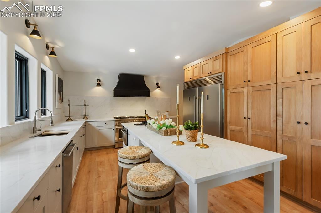 Colorado Springs, Colorado, 80921, United States, 5 Bedrooms Bedrooms, ,4 BathroomsBathrooms,Residential,Active,1992307