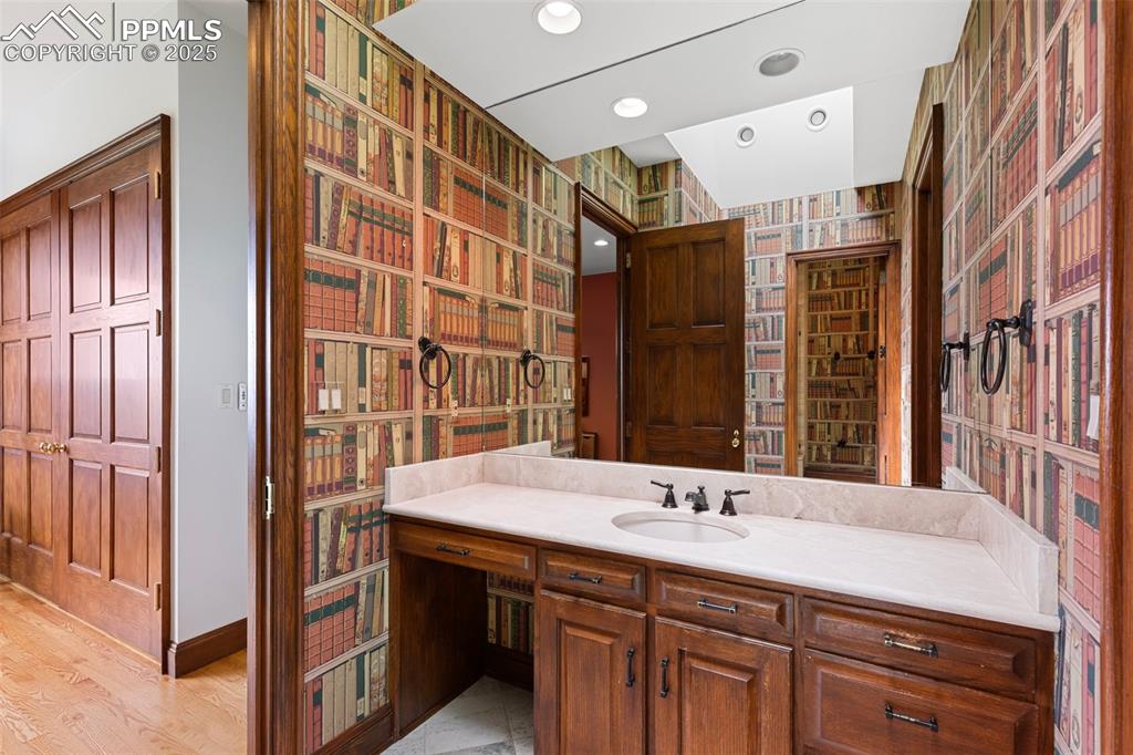 Colorado Springs, Colorado, 80906, United States, ,6 BathroomsBathrooms,Residential,Active,1823998
