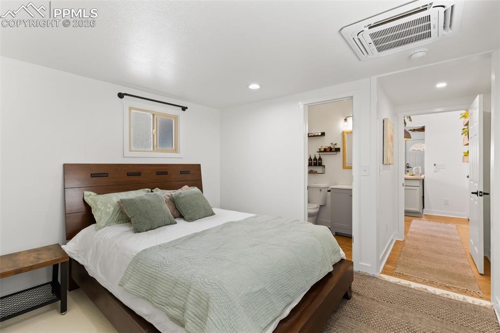 Colorado Springs, Colorado, 80903, United States, 2 Bedrooms Bedrooms, ,2 BathroomsBathrooms,Residential,Active,2045029