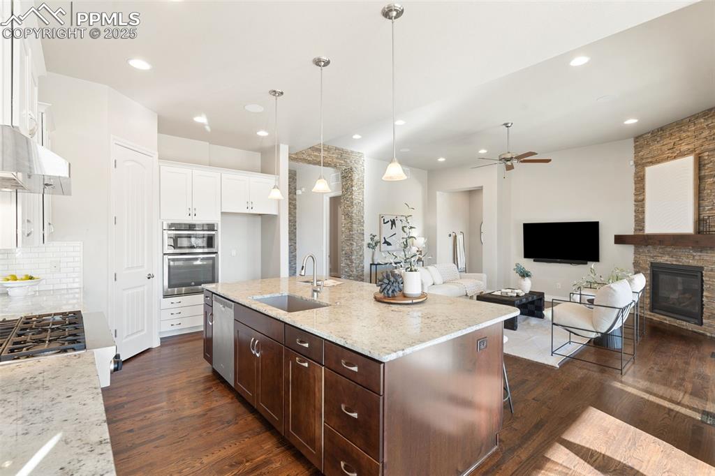 Colorado Springs, Colorado, 80921, United States, 5 Bedrooms Bedrooms, ,4 BathroomsBathrooms,Residential,Active,2002344