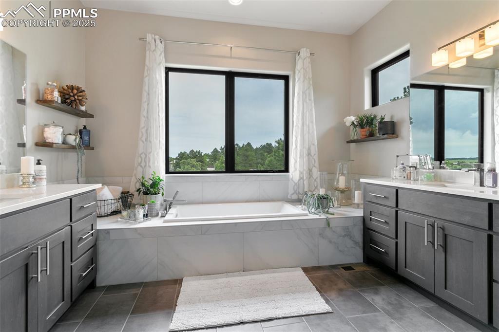 Monument, Colorado, 80132, United States, ,7 BathroomsBathrooms,Residential,Active,1843419