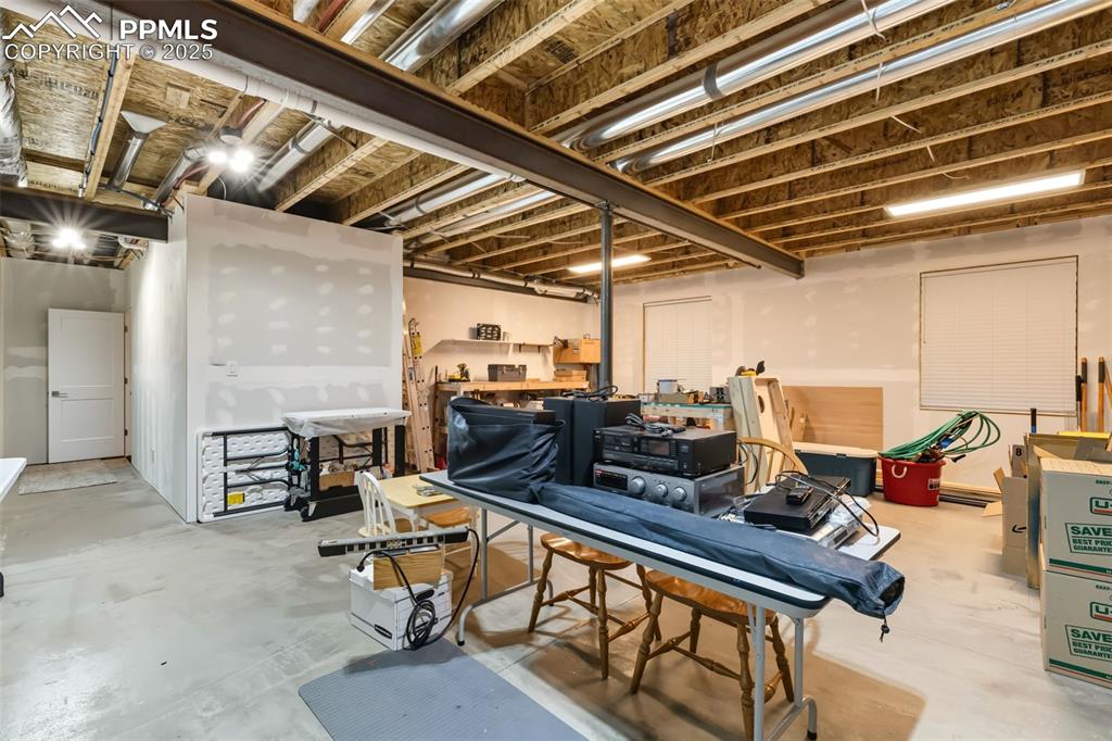 Colorado Springs, Colorado, 80904, United States, 4 Bedrooms Bedrooms, ,5 BathroomsBathrooms,Residential,Active,1992276