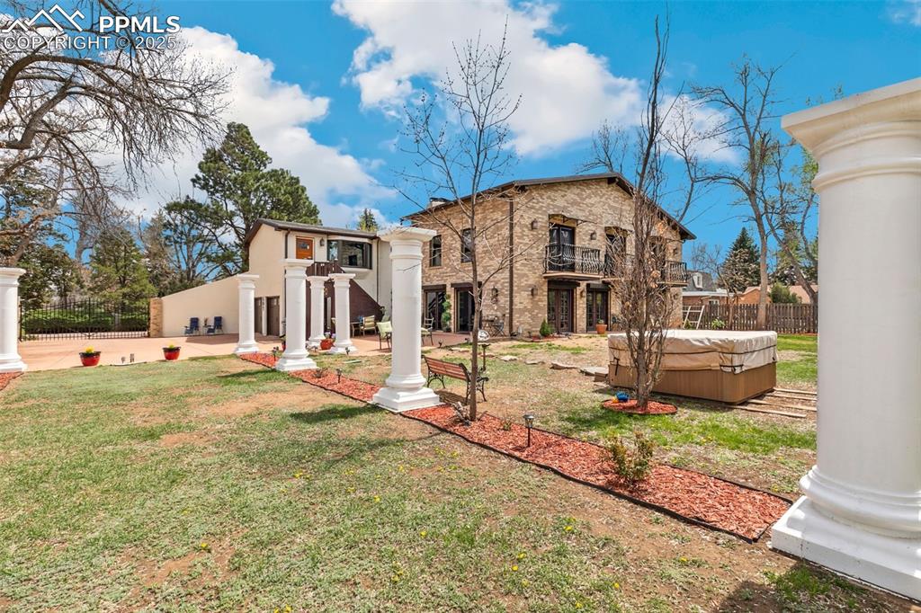 Colorado Springs, Colorado, 80906, United States, 5 Bedrooms Bedrooms, ,6 BathroomsBathrooms,Residential,Active,1992227