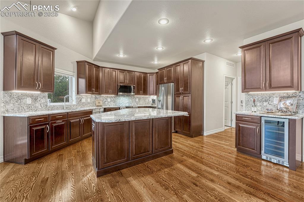 Colorado Springs, Colorado, 80908, United States, ,5 BathroomsBathrooms,Residential,Active,1831816