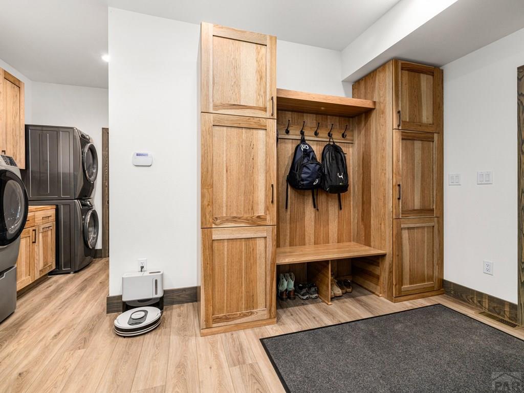 Beulah, Colorado, 81023, United States, 5 Bedrooms Bedrooms, ,5 BathroomsBathrooms,Residential,Active,2007123