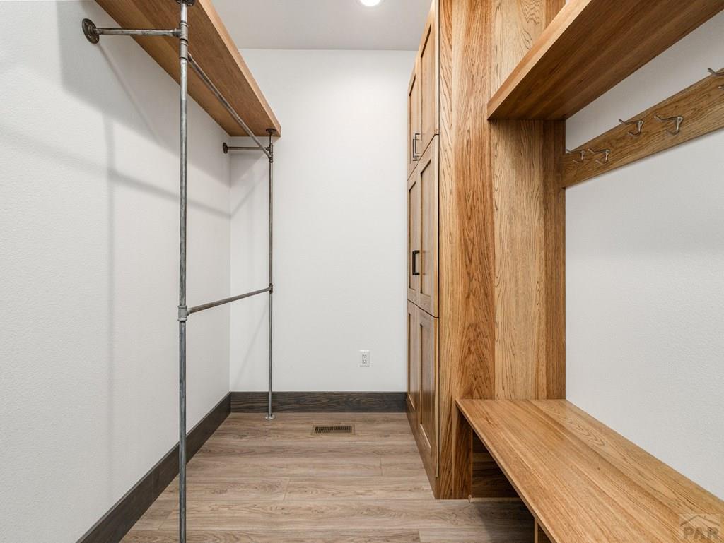 Beulah, Colorado, 81023, United States, 5 Bedrooms Bedrooms, ,5 BathroomsBathrooms,Residential,Active,2007123