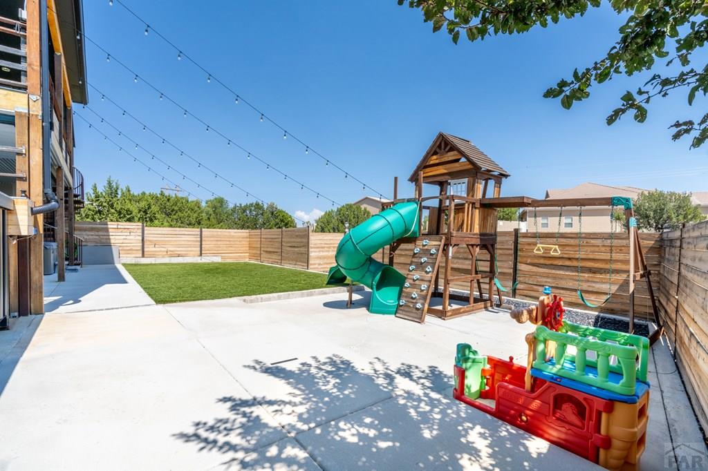 Pueblo West, Colorado, 81007, United States, 5 Bedrooms Bedrooms, ,4 BathroomsBathrooms,Residential,Active,1929463