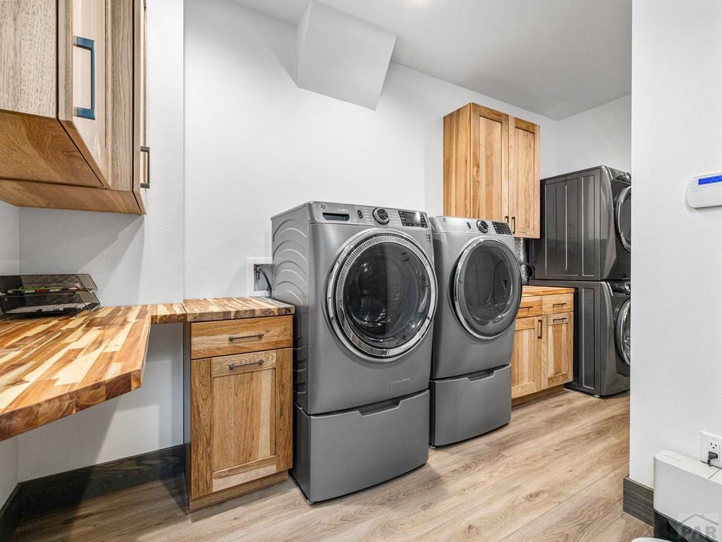 Beulah, Colorado, 81023, United States, 5 Bedrooms Bedrooms, ,5 BathroomsBathrooms,Residential,Active,2007123