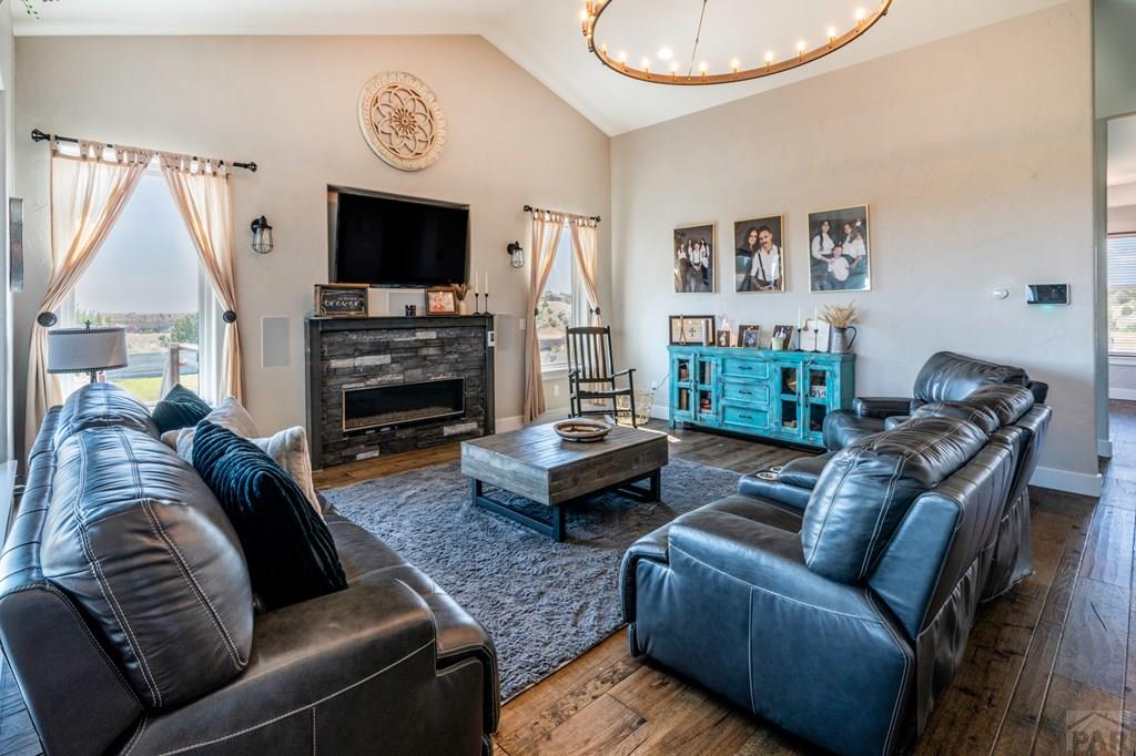 Pueblo West, Colorado, 81007, United States, 5 Bedrooms Bedrooms, ,4 BathroomsBathrooms,Residential,Active,1929463