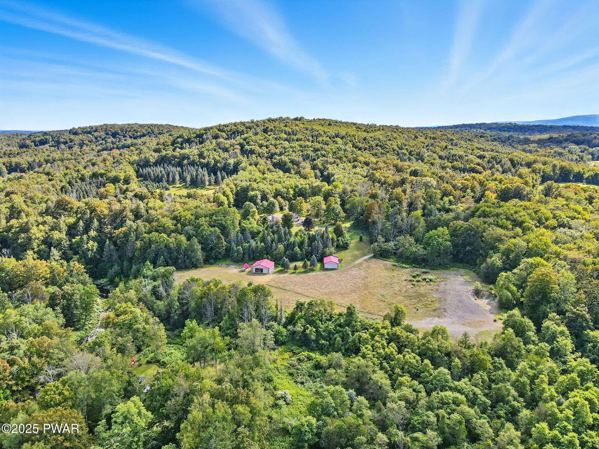 Forest City, Pennsylvania, 18421, United States, 6 Bedrooms Bedrooms, ,4 BathroomsBathrooms,Residential,Pending,1994968