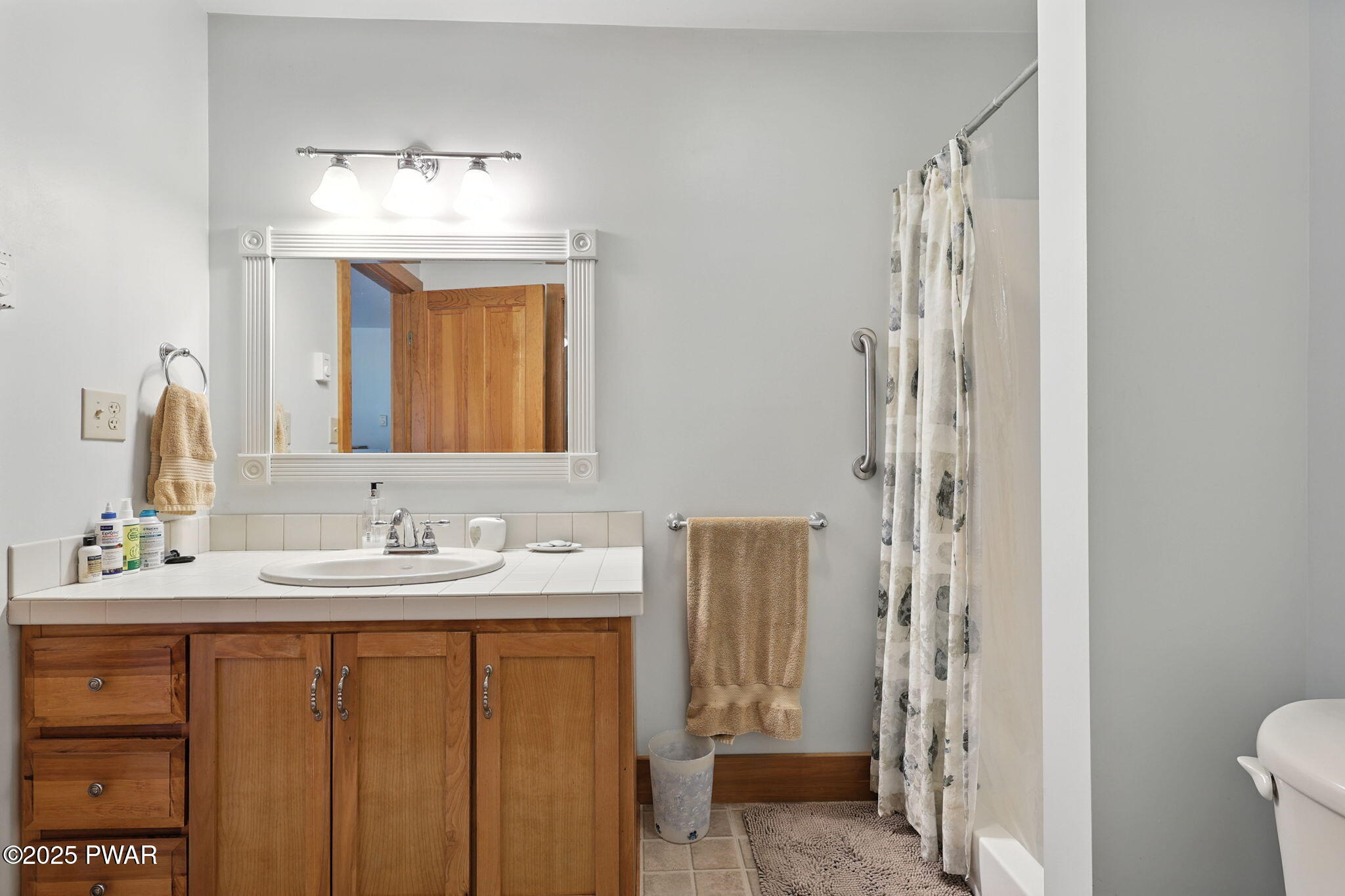Forest City, Pennsylvania, 18421, United States, 6 Bedrooms Bedrooms, ,4 BathroomsBathrooms,Residential,Active,1941344