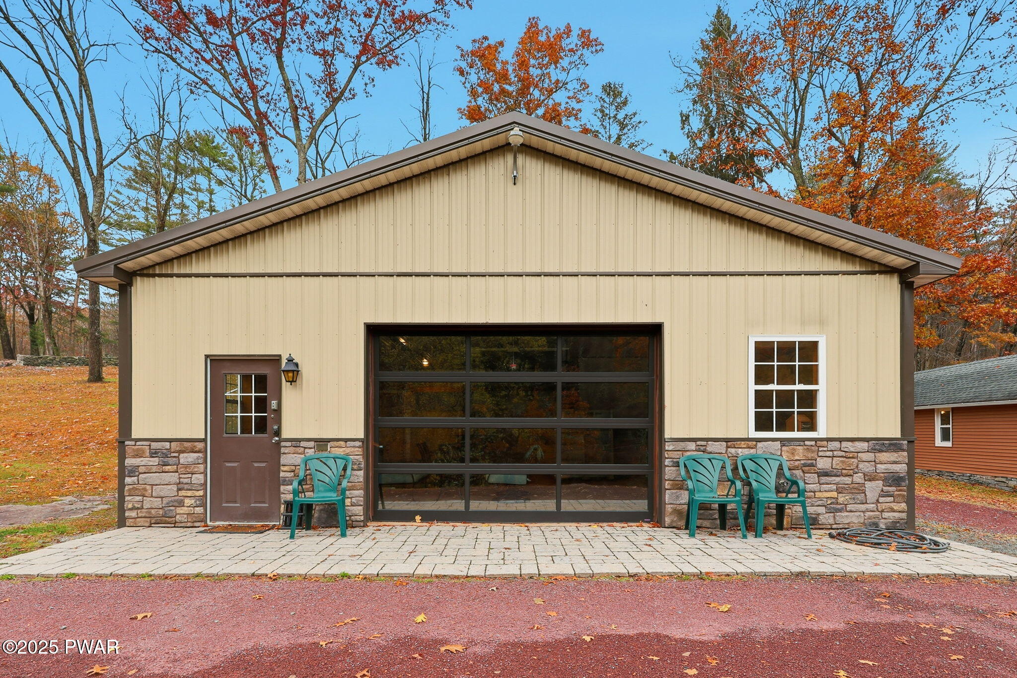 Hawley, Pennsylvania, 18428, United States, 2 Bedrooms Bedrooms, ,3 BathroomsBathrooms,Residential,Active,1985583