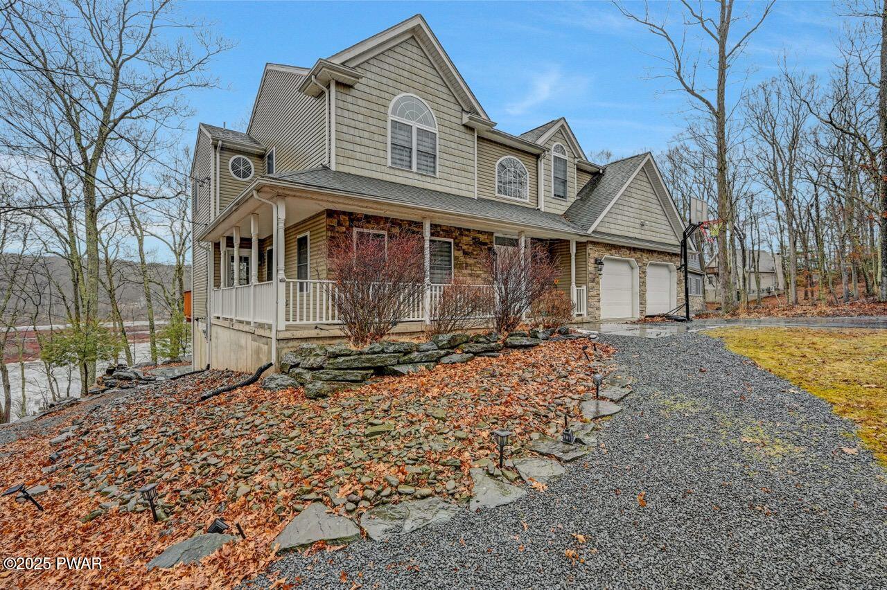 Lackawaxen, Pennsylvania, 18435, United States, ,4 BathroomsBathrooms,Residential,Active,1753948