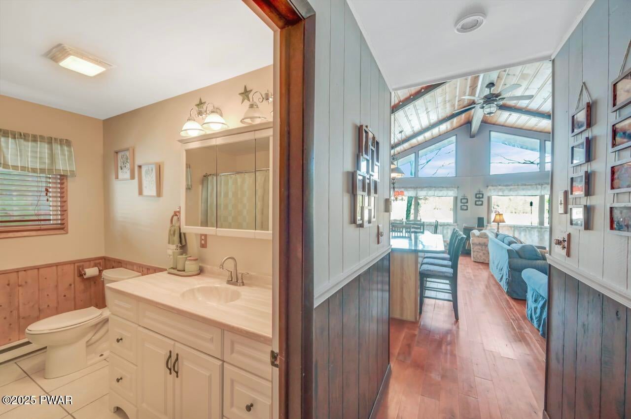 Lake Ariel, Pennsylvania, 18436, United States, 5 Bedrooms Bedrooms, ,2 BathroomsBathrooms,Residential,Active,2006806