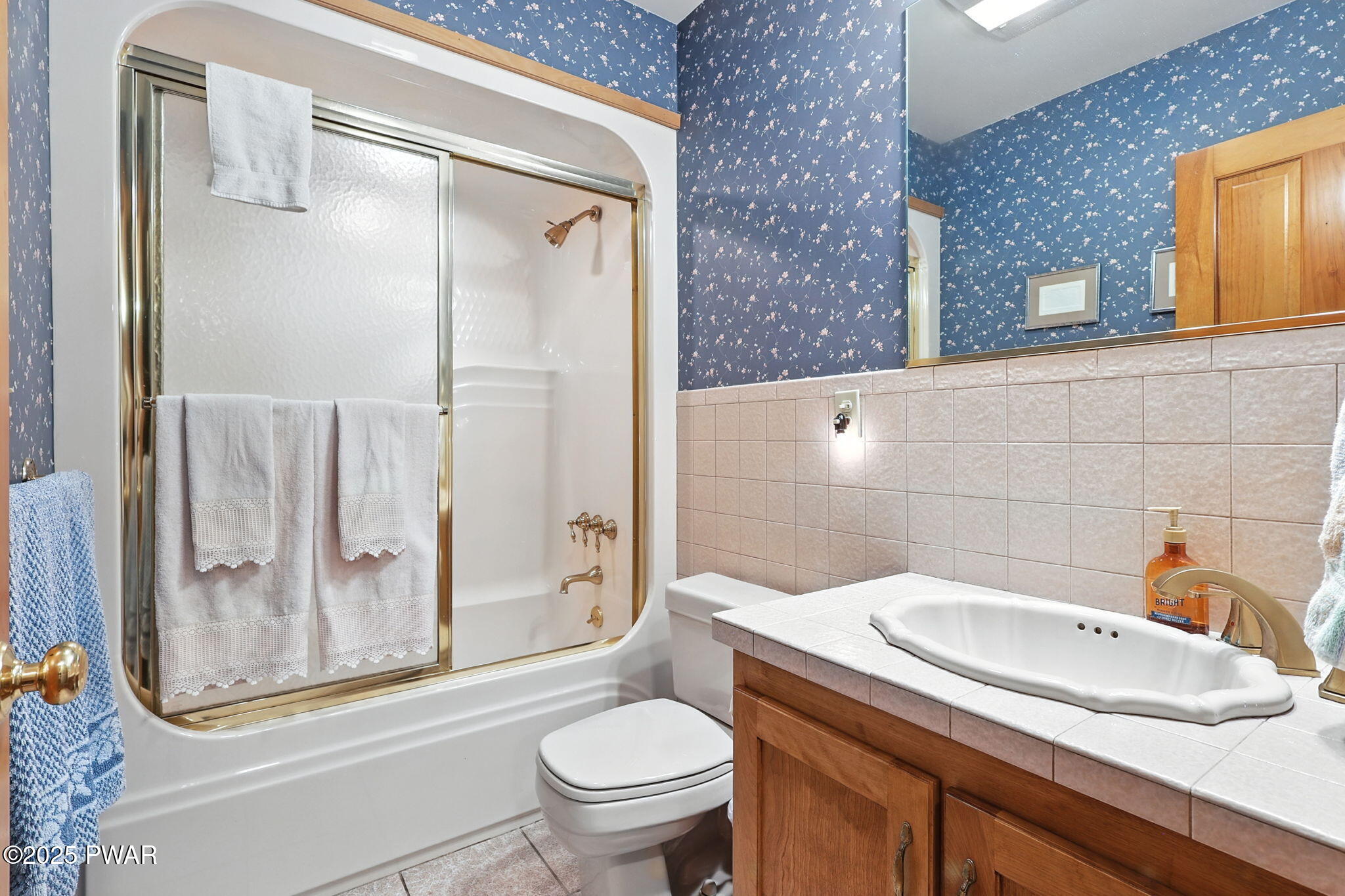 Forest City, Pennsylvania, 18421, United States, 6 Bedrooms Bedrooms, ,4 BathroomsBathrooms,Residential,Active,1941344