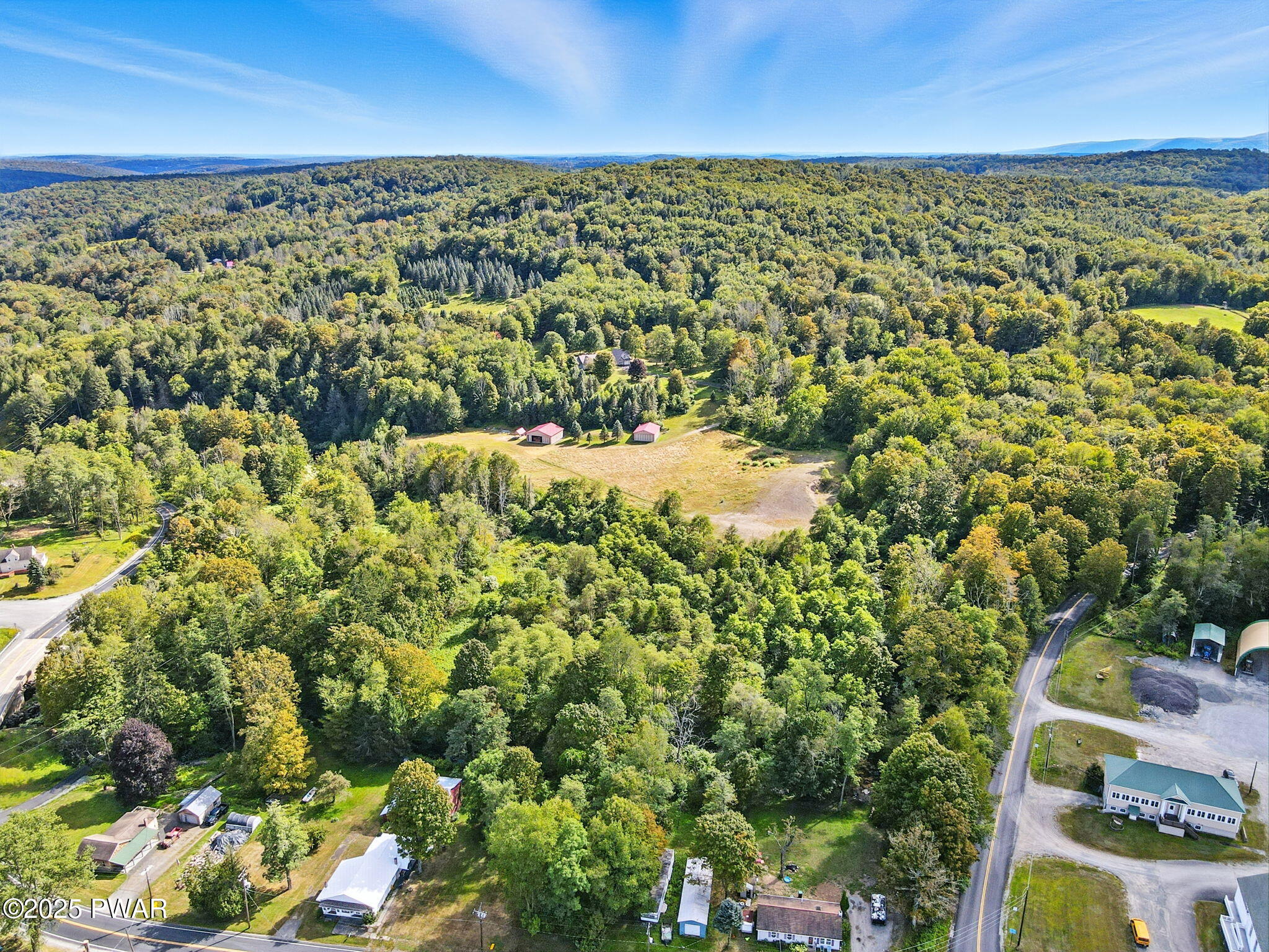 Forest City, Pennsylvania, 18421, United States, 6 Bedrooms Bedrooms, ,4 BathroomsBathrooms,Residential,Pending,1994968