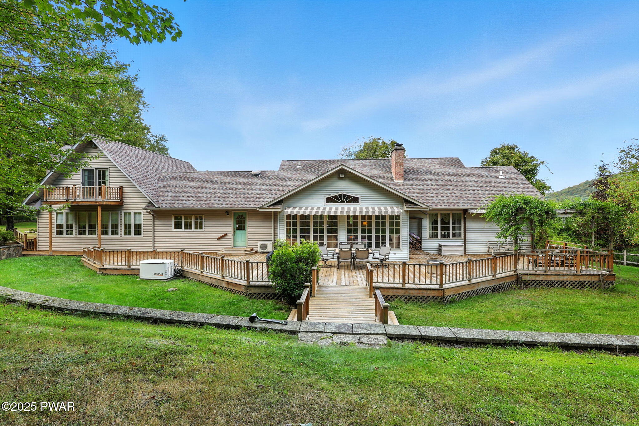 Forest City, Pennsylvania, 18421, United States, 6 Bedrooms Bedrooms, ,4 BathroomsBathrooms,Residential,Pending,1994968