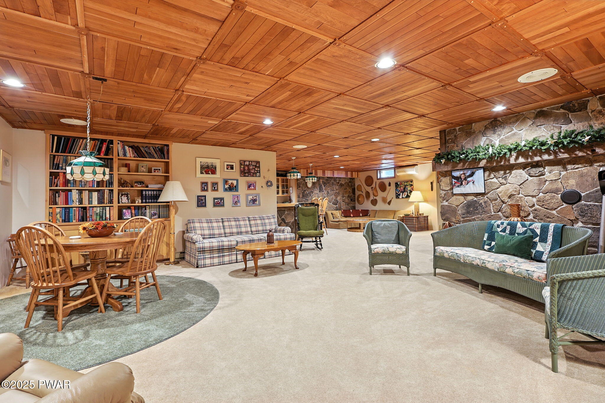 Forest City, Pennsylvania, 18421, United States, 6 Bedrooms Bedrooms, ,4 BathroomsBathrooms,Residential,Pending,1994968