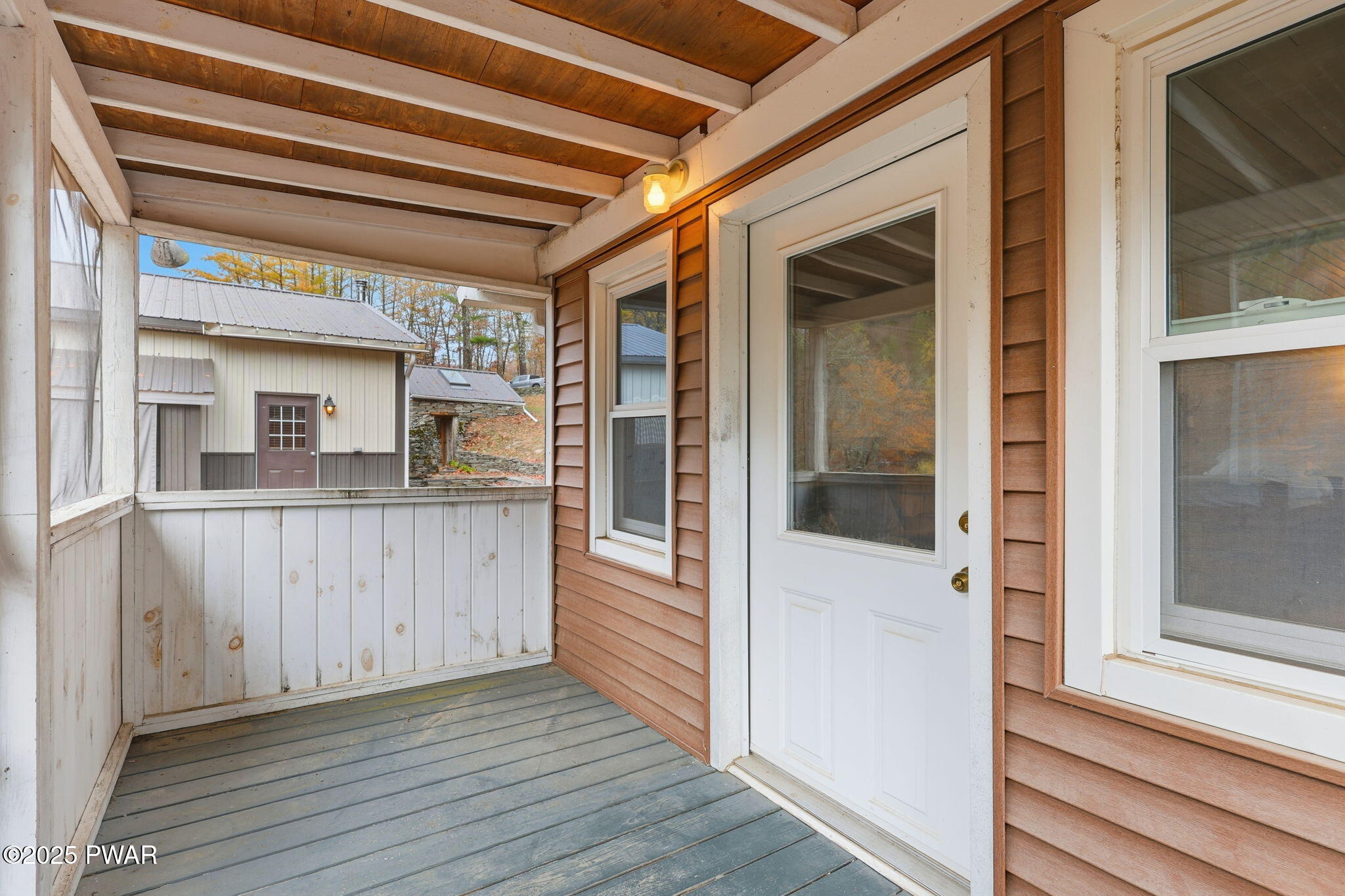 Hawley, Pennsylvania, 18428, United States, 2 Bedrooms Bedrooms, ,3 BathroomsBathrooms,Residential,Active,1985583