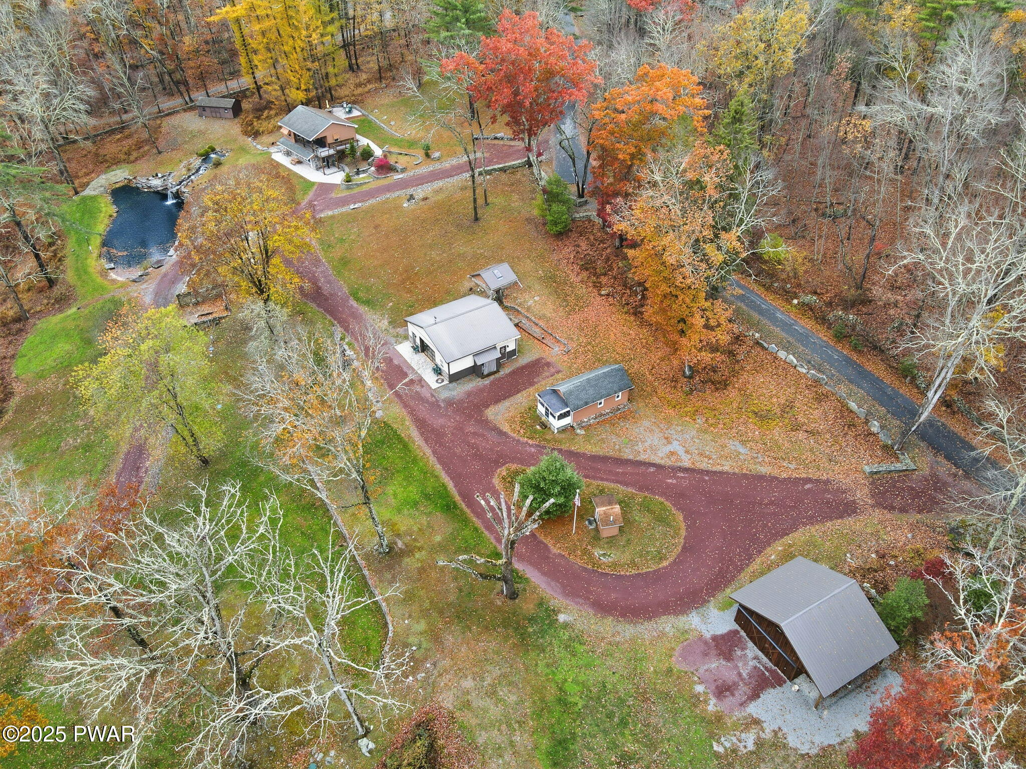 Hawley, Pennsylvania, 18428, United States, 2 Bedrooms Bedrooms, ,3 BathroomsBathrooms,Residential,Active,1985583