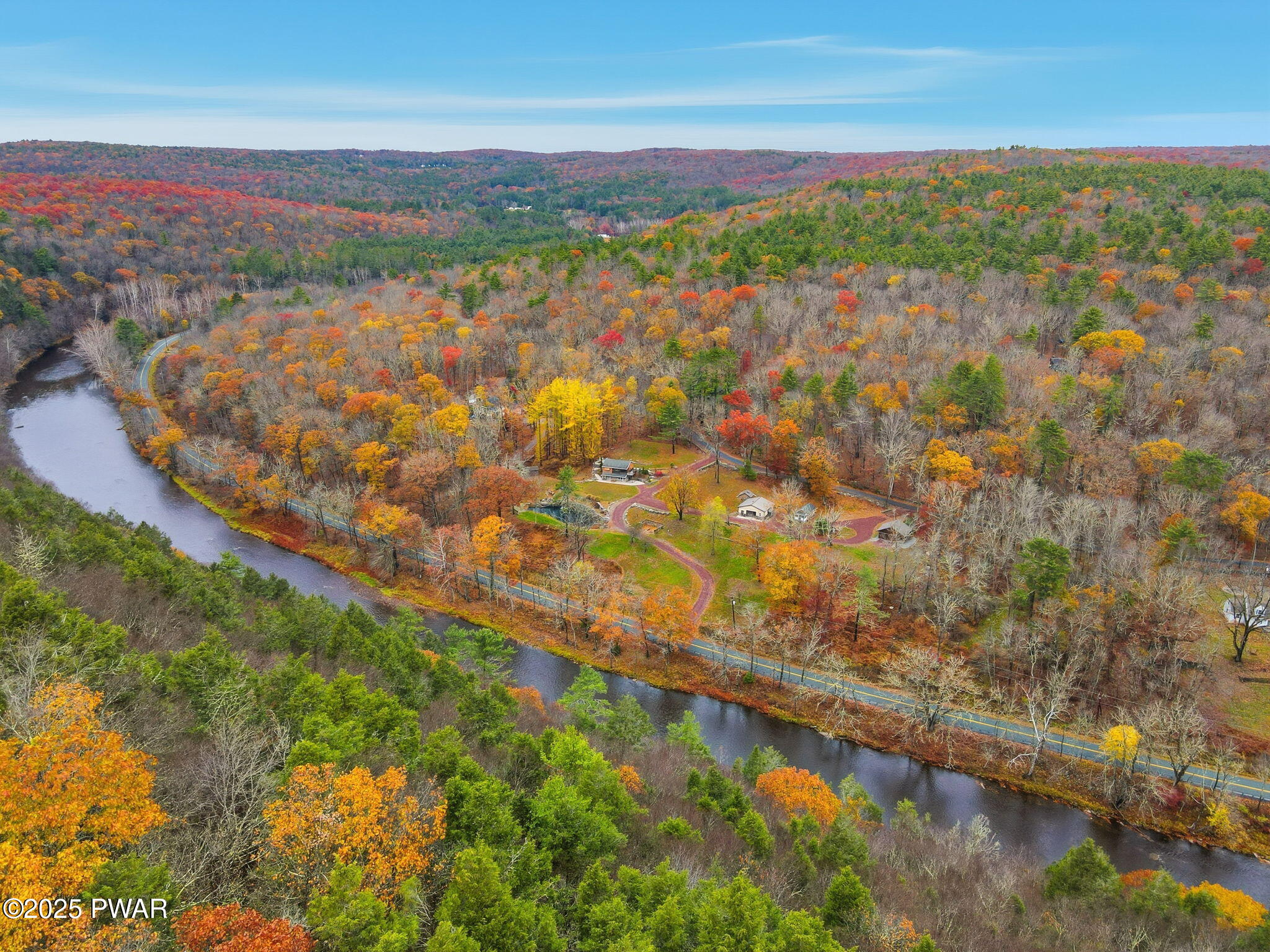 Hawley, Pennsylvania, 18428, United States, 2 Bedrooms Bedrooms, ,3 BathroomsBathrooms,Residential,Active,1985583
