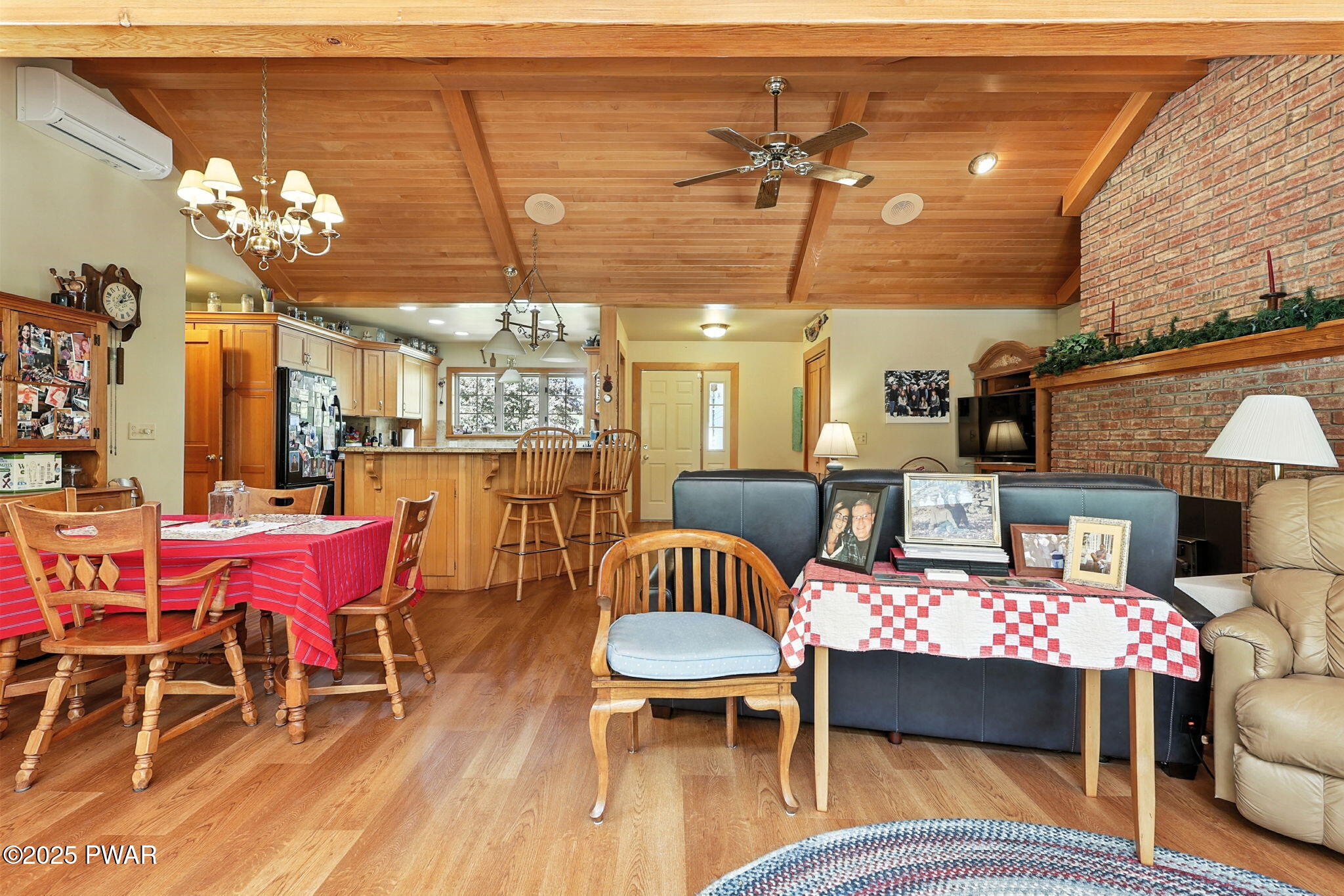 Forest City, Pennsylvania, 18421, United States, 6 Bedrooms Bedrooms, ,4 BathroomsBathrooms,Residential,Active,1941344
