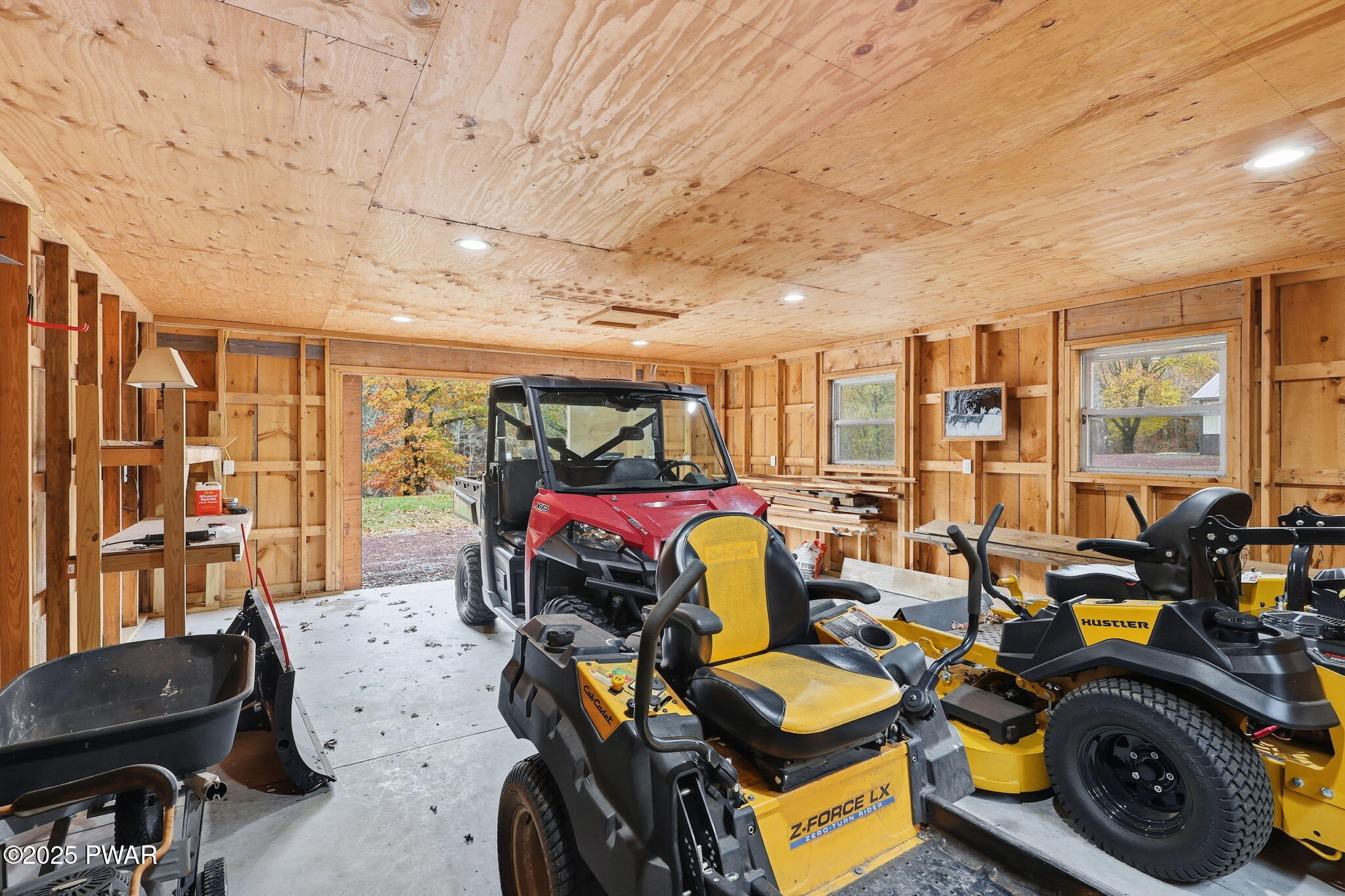 Hawley, Pennsylvania, 18428, United States, 2 Bedrooms Bedrooms, ,3 BathroomsBathrooms,Residential,Active,1985583