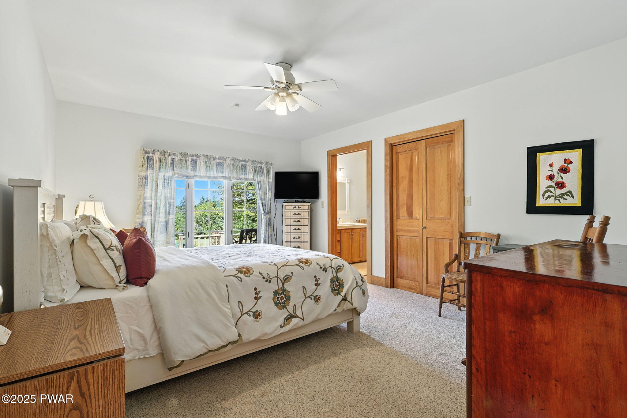 Forest City, Pennsylvania, 18421, United States, 6 Bedrooms Bedrooms, ,4 BathroomsBathrooms,Residential,Pending,1994968