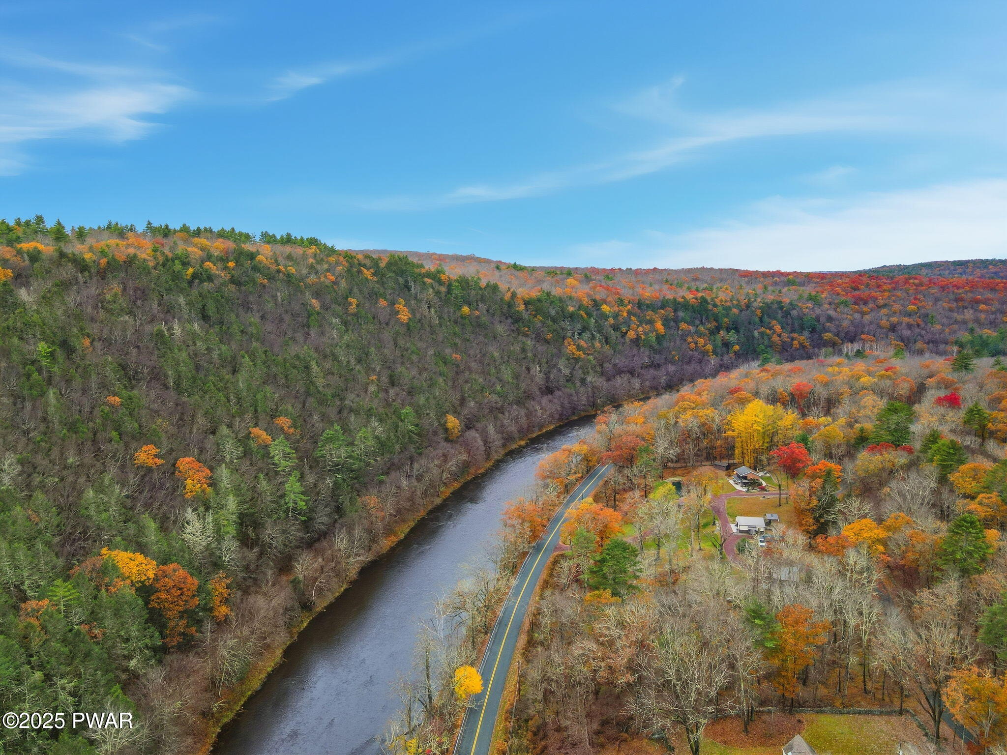 Hawley, Pennsylvania, 18428, United States, 2 Bedrooms Bedrooms, ,3 BathroomsBathrooms,Residential,Active,1985583