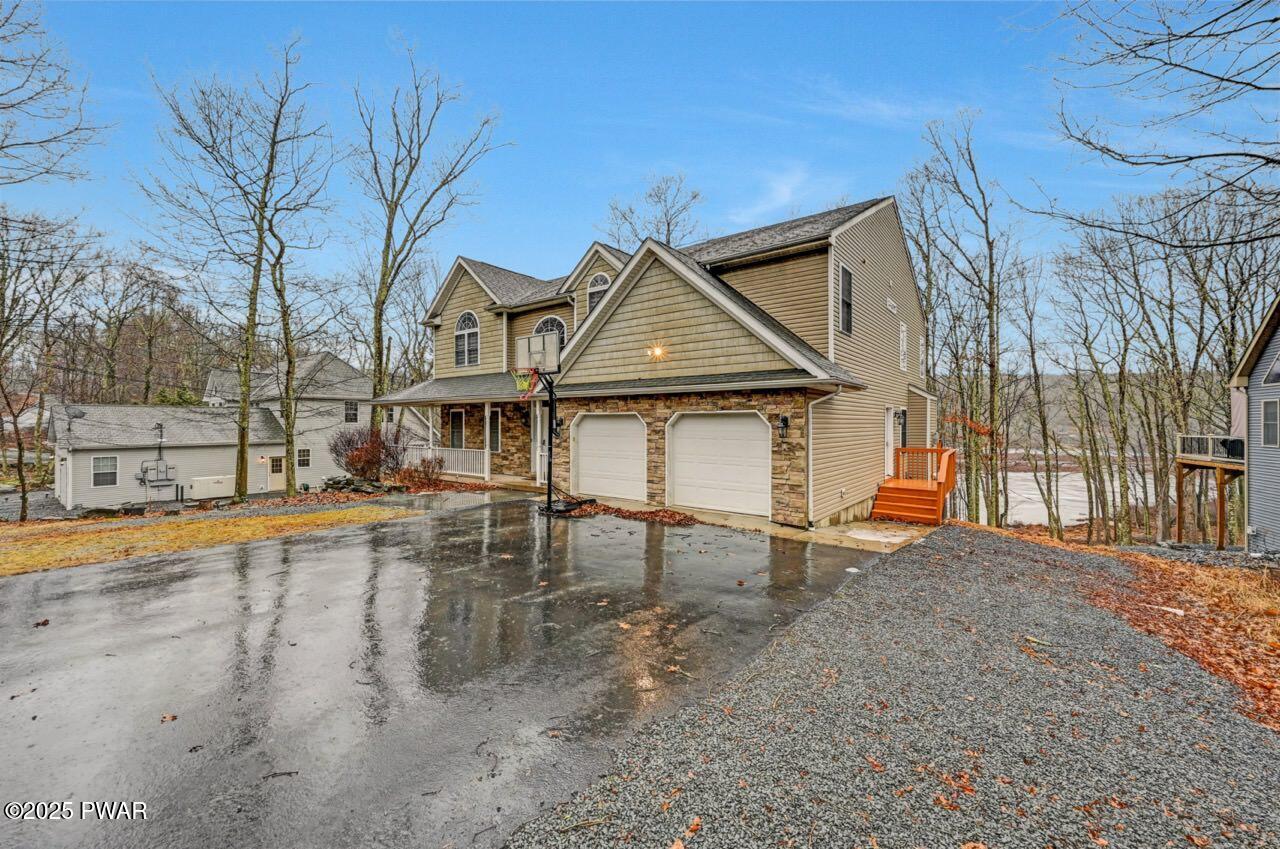 Lackawaxen, Pennsylvania, 18435, United States, ,4 BathroomsBathrooms,Residential,Active,1753948