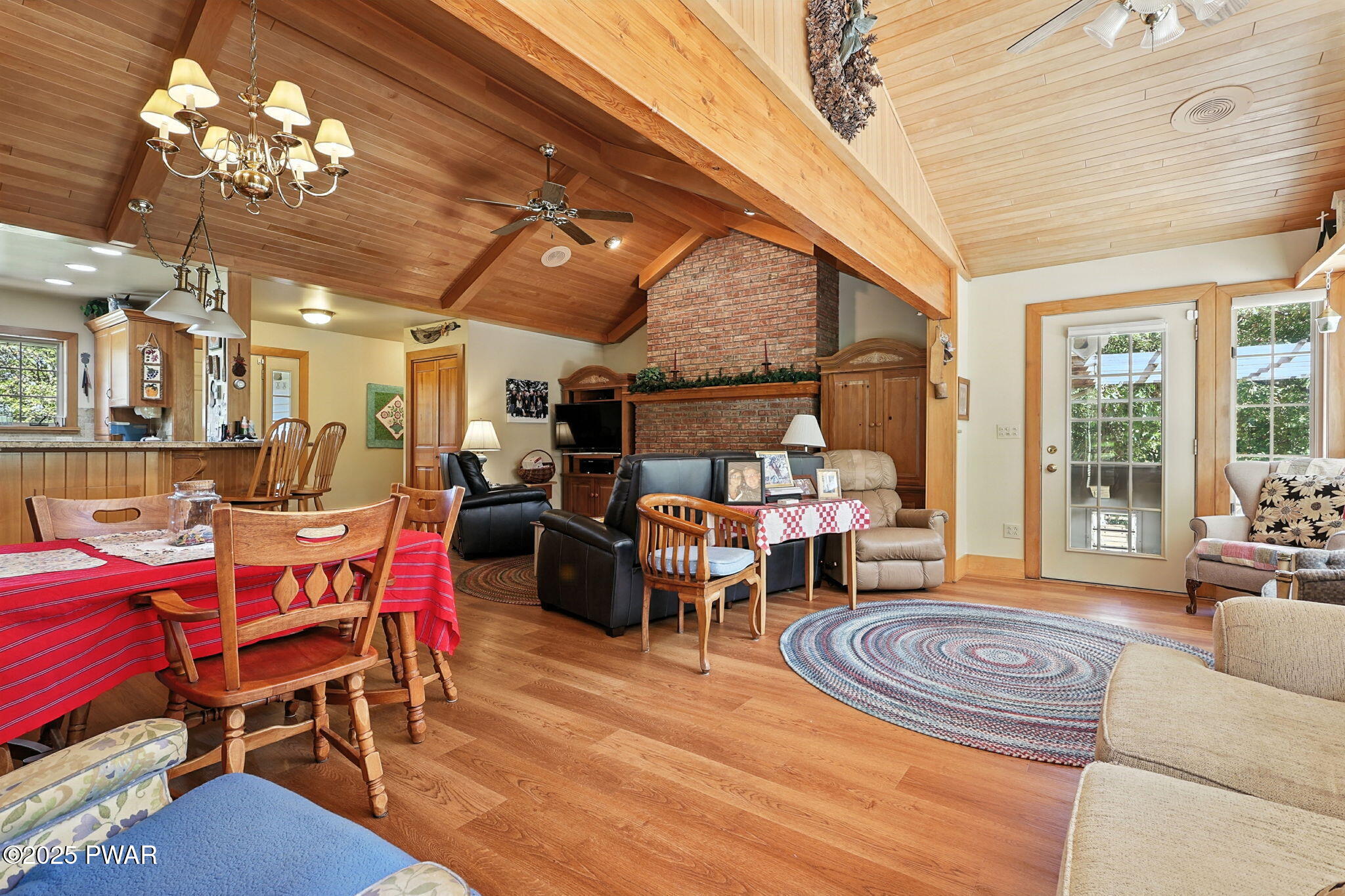 Forest City, Pennsylvania, 18421, United States, 6 Bedrooms Bedrooms, ,4 BathroomsBathrooms,Residential,Pending,1994968