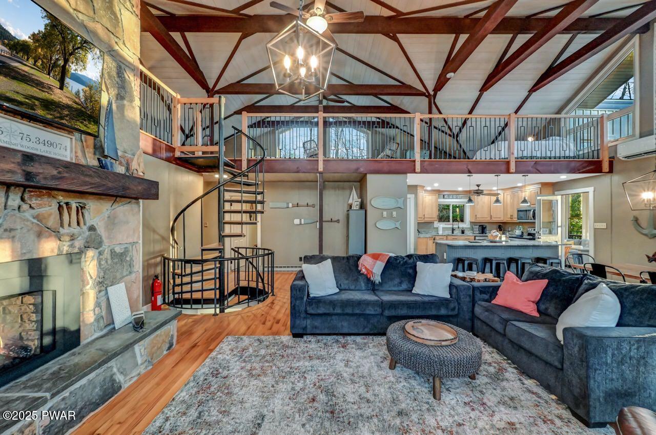 Lake Ariel, Pennsylvania, 18436, United States, 4 Bedrooms Bedrooms, ,3 BathroomsBathrooms,Residential,Active,2010911