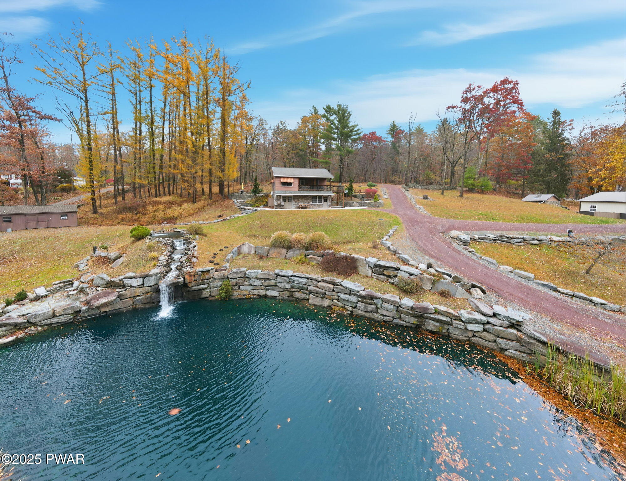 Hawley, Pennsylvania, 18428, United States, 2 Bedrooms Bedrooms, ,3 BathroomsBathrooms,Residential,Active,1985583