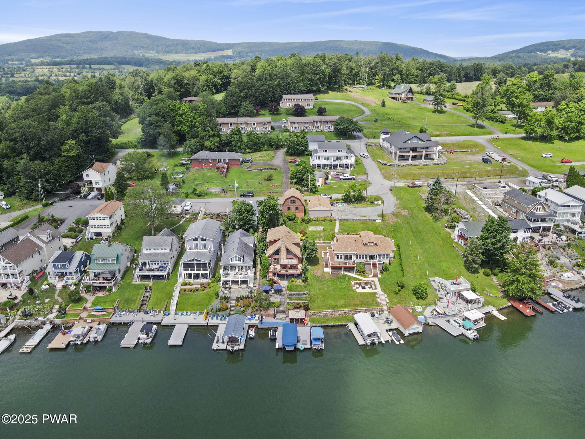 Factoryville, Pennsylvania, 18419, United States, 5 Bedrooms Bedrooms, ,4 BathroomsBathrooms,Residential,Active,1894524