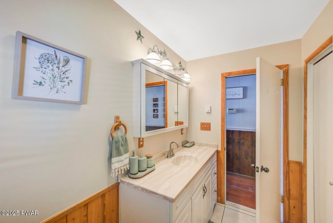 Lake Ariel, Pennsylvania, 18436, United States, 5 Bedrooms Bedrooms, ,2 BathroomsBathrooms,Residential,Active,2006806