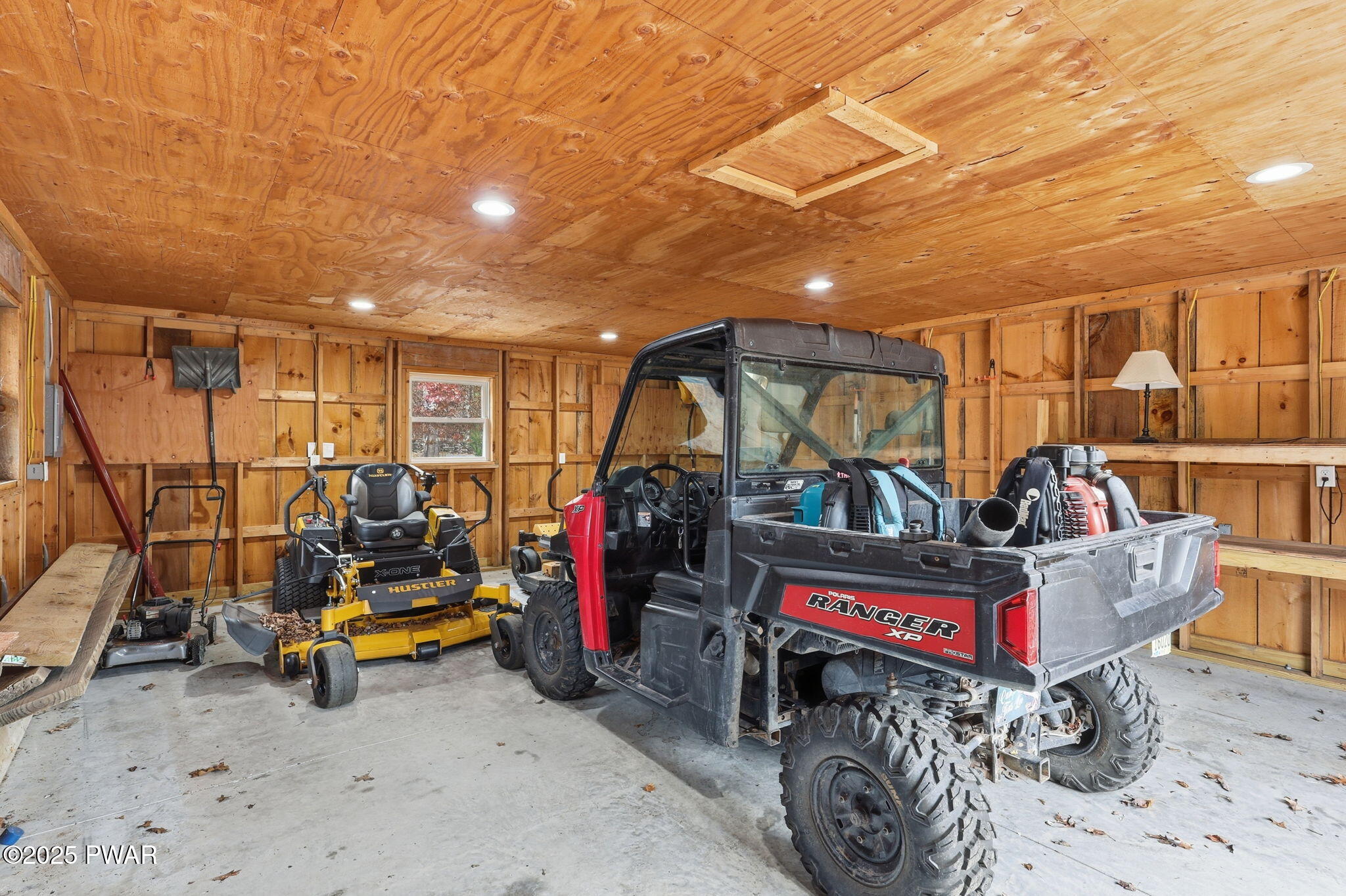 Hawley, Pennsylvania, 18428, United States, 2 Bedrooms Bedrooms, ,3 BathroomsBathrooms,Residential,Active,1985583