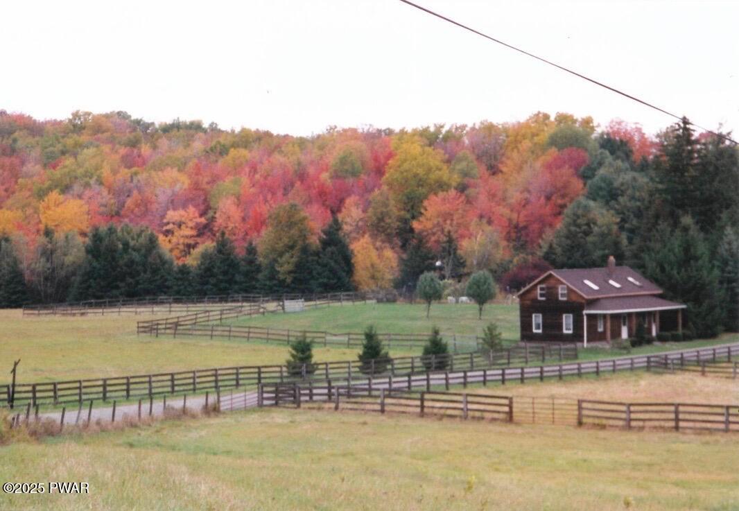 Honesdale, Pennsylvania, 18431, United States, 6 Bedrooms Bedrooms, ,4 BathroomsBathrooms,Residential,Active,1824543