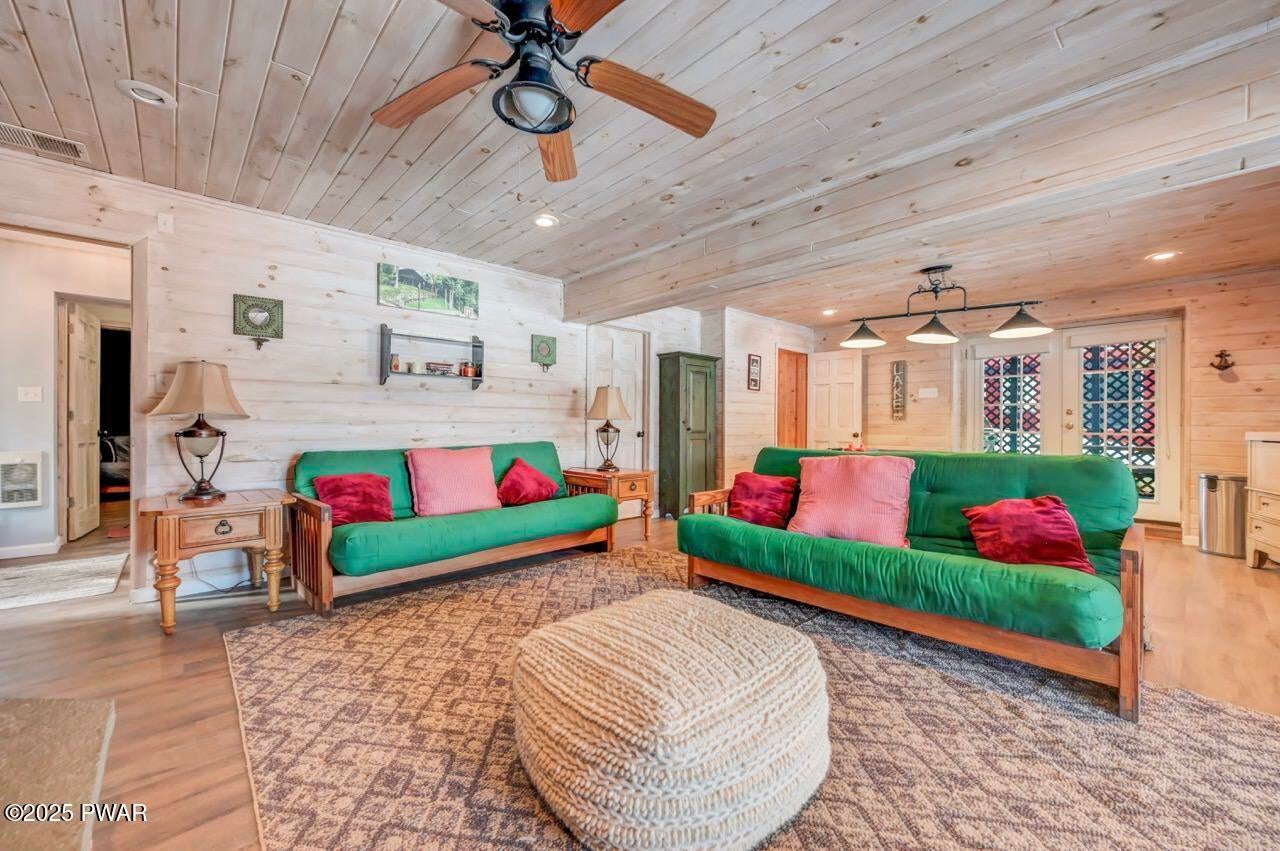 Lake Ariel, Pennsylvania, 18436, United States, 5 Bedrooms Bedrooms, ,2 BathroomsBathrooms,Residential,Active,2006806