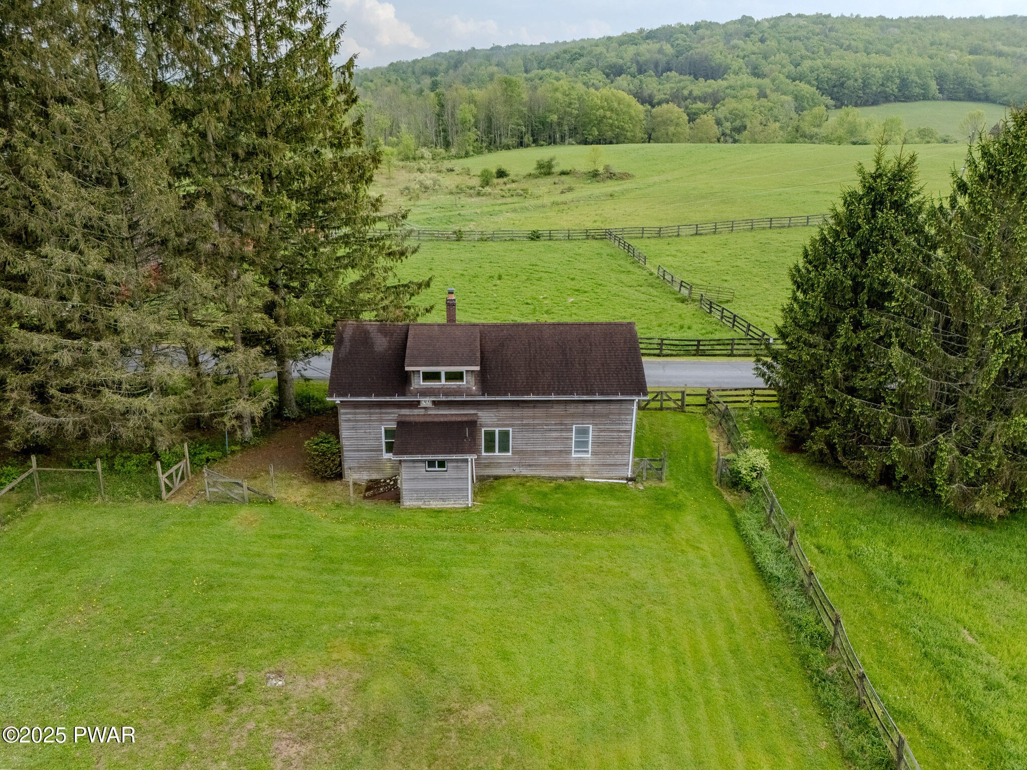 Honesdale, Pennsylvania, 18431, United States, 6 Bedrooms Bedrooms, ,4 BathroomsBathrooms,Residential,Active,1824543