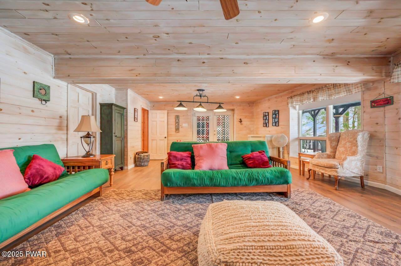 Lake Ariel, Pennsylvania, 18436, United States, 5 Bedrooms Bedrooms, ,2 BathroomsBathrooms,Residential,Active,2006806