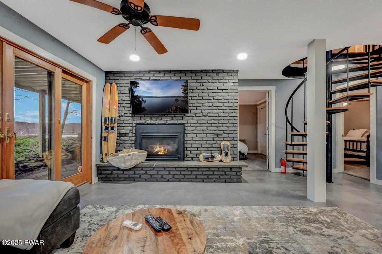 Lake Ariel, Pennsylvania, 18436, United States, 4 Bedrooms Bedrooms, ,3 BathroomsBathrooms,Residential,Active,2010911